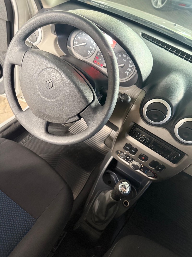 SANDERO 1.0 EXPRESSION 16V FLEX 4P MANUAL - 2011 - CAXIAS DO SUL