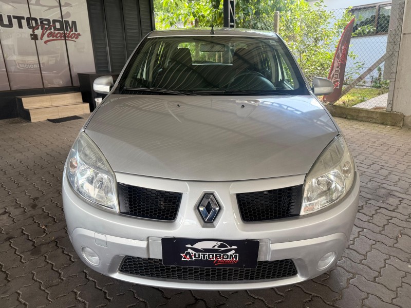SANDERO 1.0 EXPRESSION 16V FLEX 4P MANUAL - 2011 - CAXIAS DO SUL