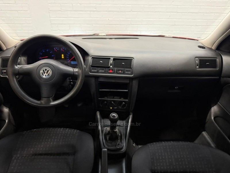 GOLF 1.6 MI 8V GASOLINA 4P MANUAL - 2001 - CAXIAS DO SUL