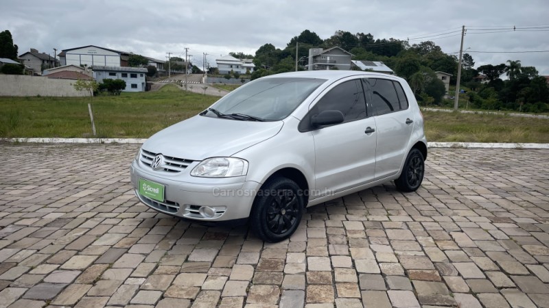 FOX 1.6 MI 8V FLEX 4P MANUAL - 2005 - VILA FLORES