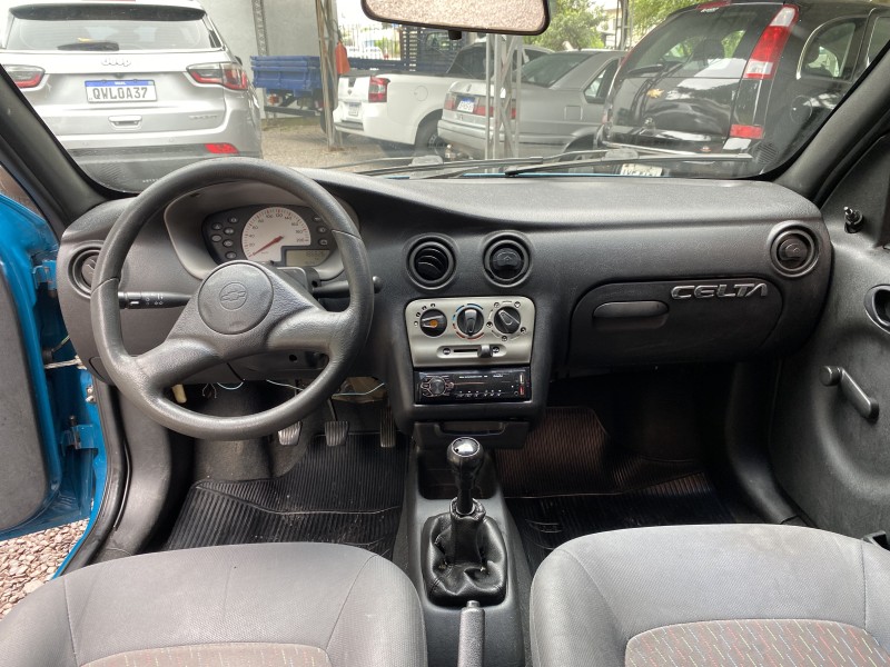 CELTA 1.0 MPFI SUPER 8V GASOLINA 2P MANUAL - 2002 - CAXIAS DO SUL