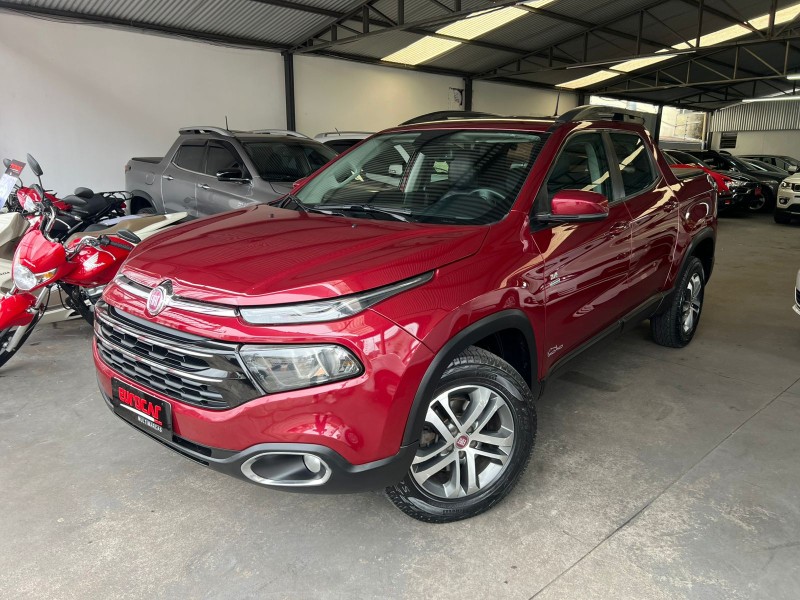 FIAT - TORO - 2017/2018 - Vermelha - R$ 87.900,00
