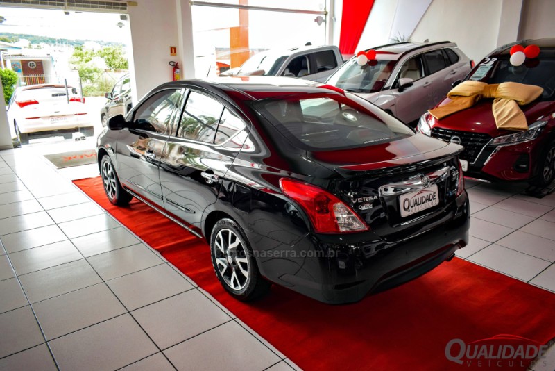 VERSA 1.6 16V FLEX UNIQUE 4P XTRONIC - 2017 - SANTA CRUZ DO SUL