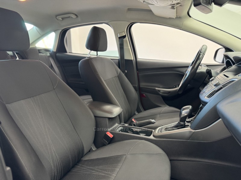 FOCUS 2.0 SE SEDAN 16V FLEX 4P AUTOMÁTICO - 2018 - CARLOS BARBOSA