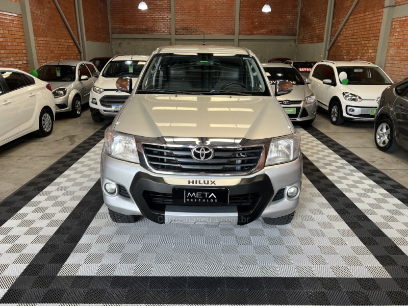 HILUX 2.7 SR 4X2 CD 16V GASOLINA 4P AUTOMÁTICO - 2014 - BENTO GONçALVES