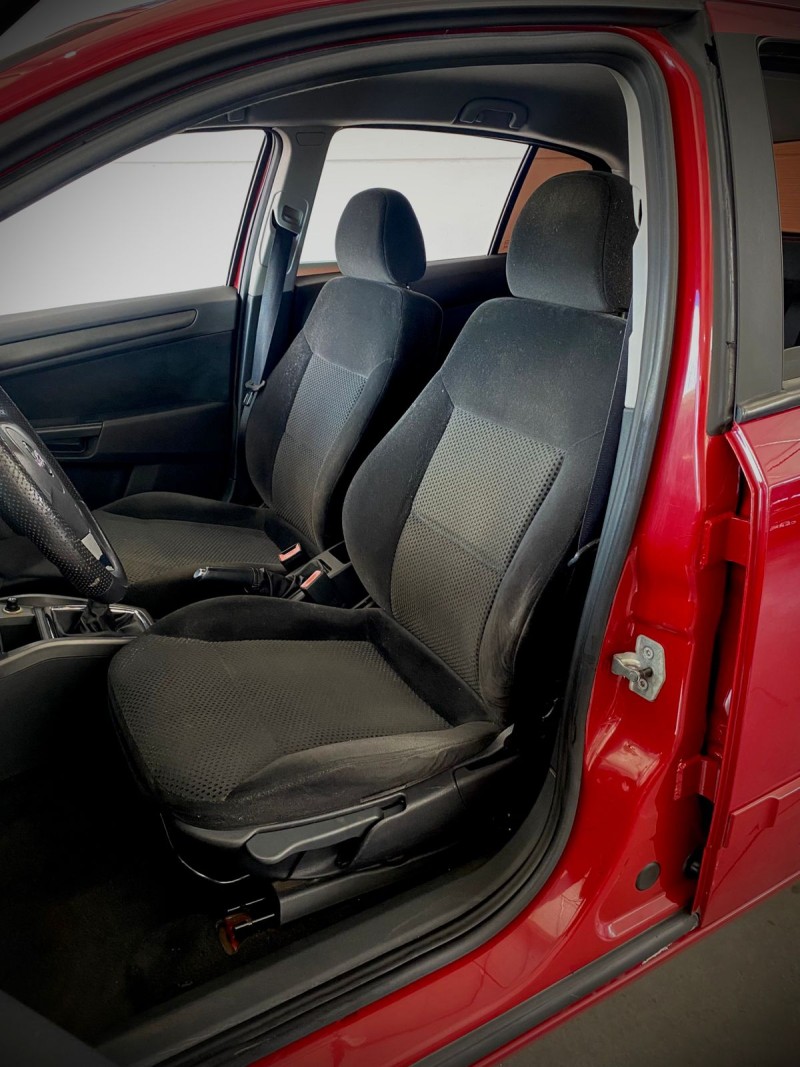 VECTRA 2.0 MPFI GT HATCH 8V FLEX 4P MANUAL - 2010 - LAJEADO