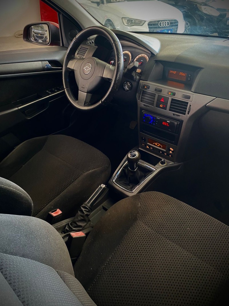 VECTRA 2.0 MPFI GT HATCH 8V FLEX 4P MANUAL - 2010 - LAJEADO