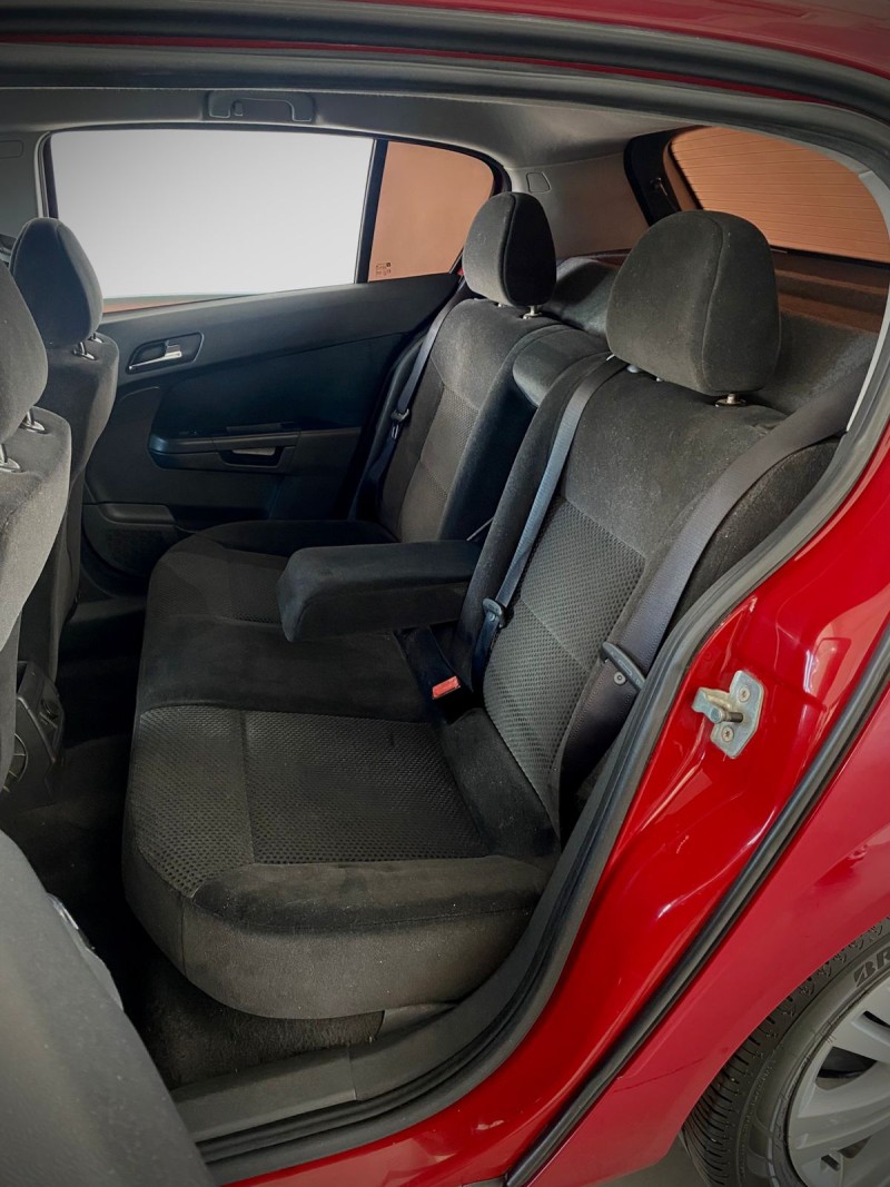 VECTRA 2.0 MPFI GT HATCH 8V FLEX 4P MANUAL - 2010 - LAJEADO