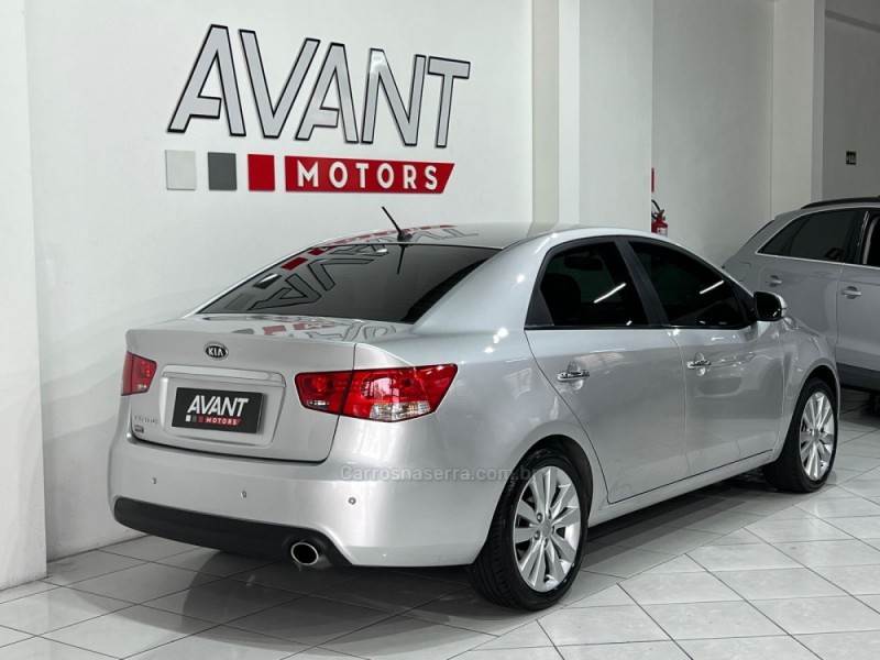 CERATO 1.6 SX3 16V FLEX 4P MANUAL - 2011 - NOVO HAMBURGO