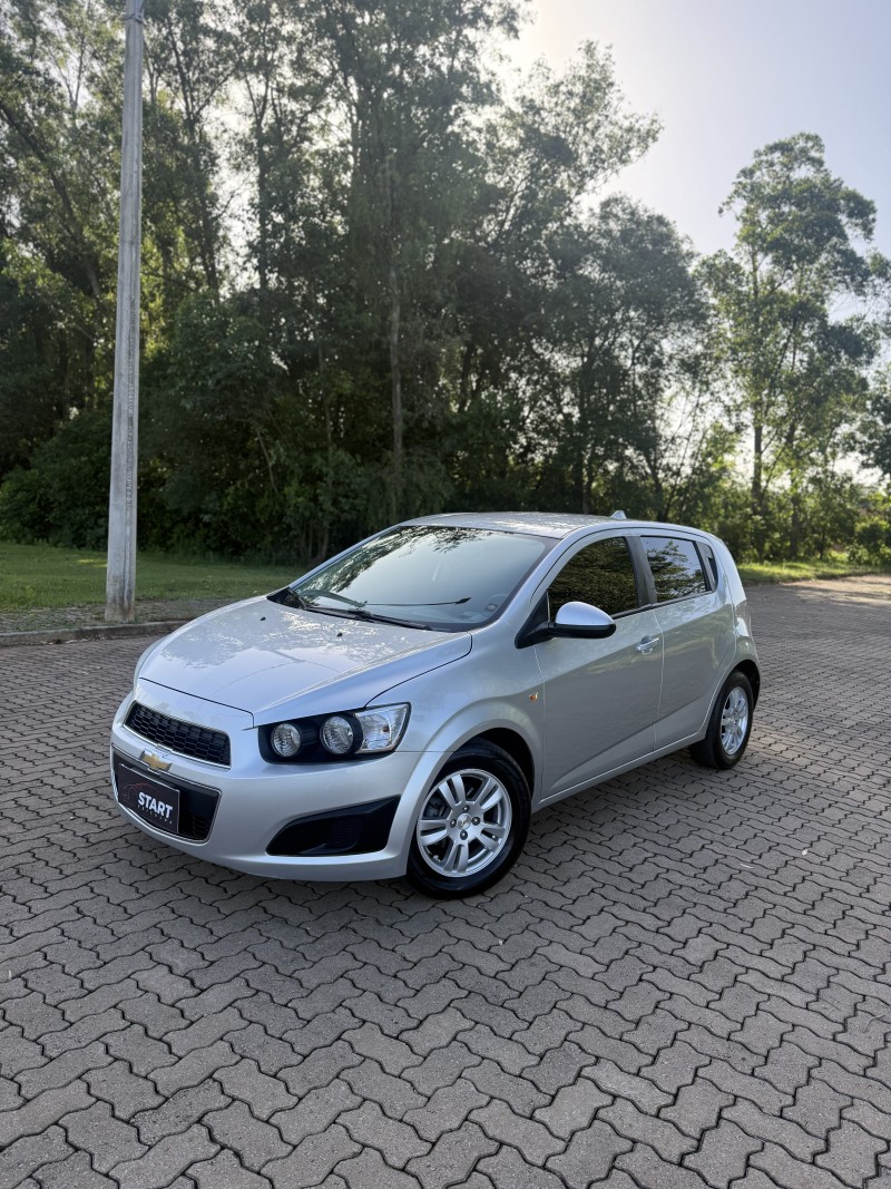 SONIC 1.6 LT 16V FLEX 4P MANUAL - 2014 - ARROIO DO MEIO