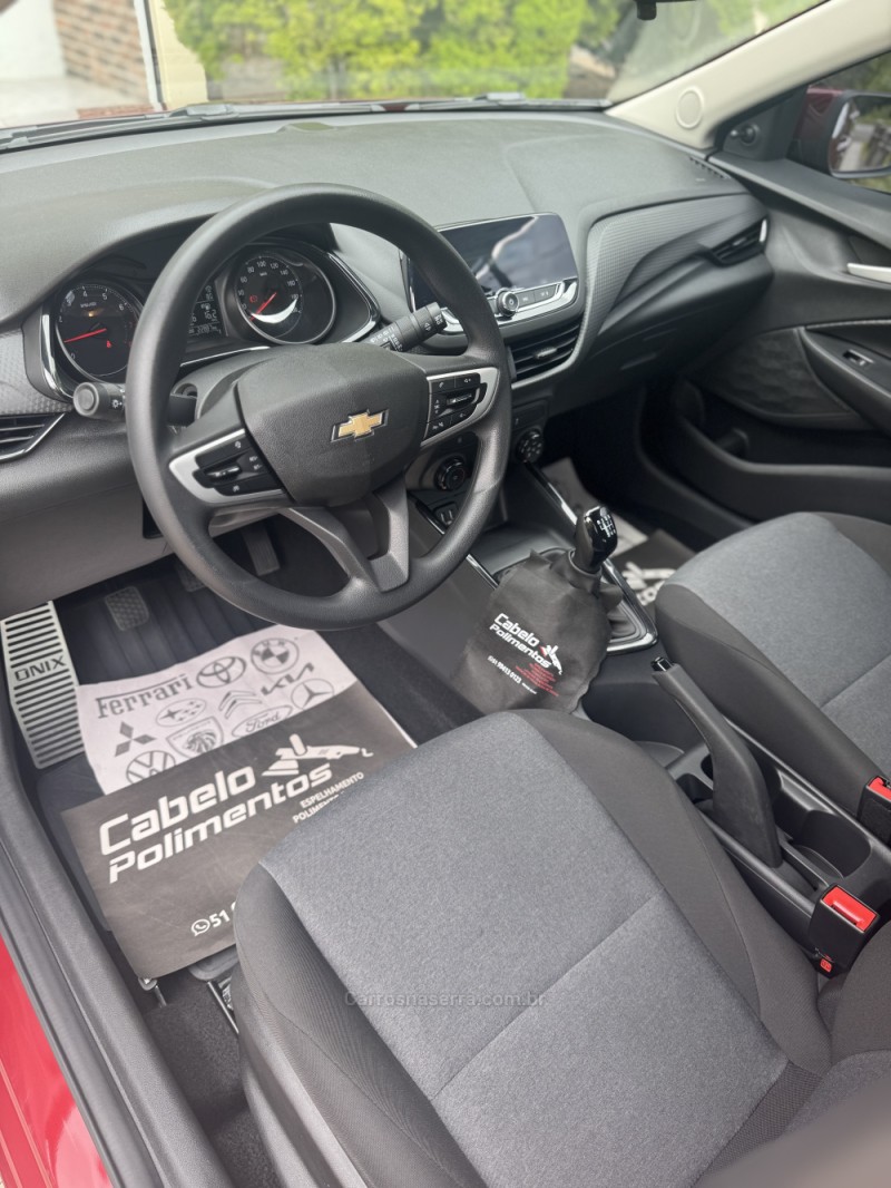 ONIX 1.0 LT 12V FLEX 4P MANUAL - 2023 - ENCANTADO
