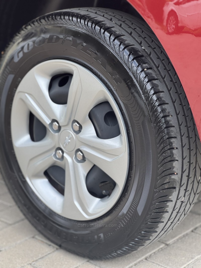 ONIX 1.0 LT 12V FLEX 4P MANUAL - 2023 - ENCANTADO