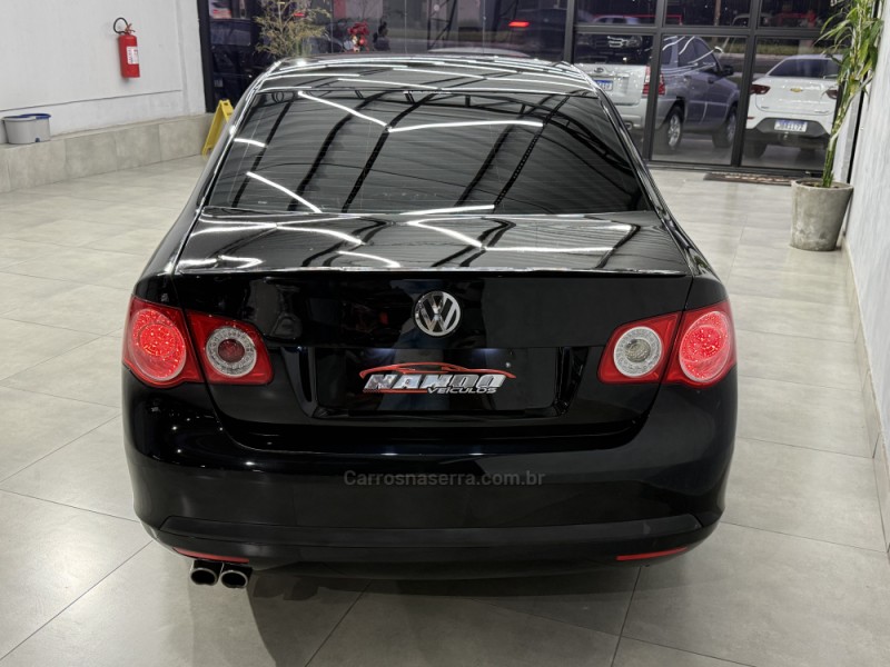 JETTA 2.5 I 20V 150CV GASOLINA 4P TIPTRONIC - 2007 - SAPIRANGA