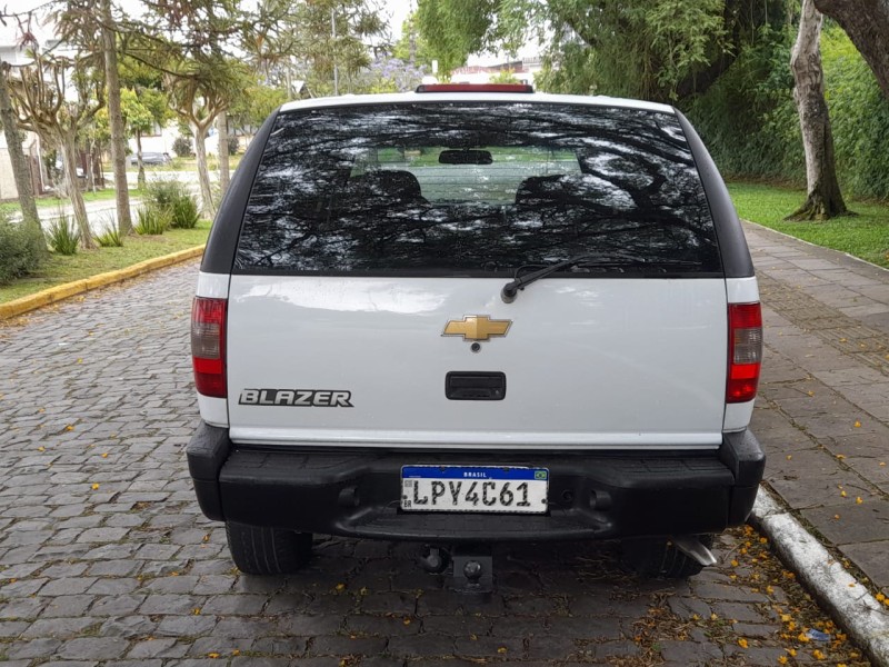 BLAZER 2.4 MPFI ADVANTAGE 4X2 GASOLINA 4P MANUAL - 2011 - FARROUPILHA