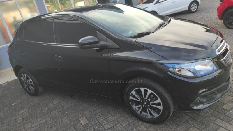 ONIX 1.4 MPFI LTZ 8V FLEX 4P MANUAL - 2013 - TAQUARA