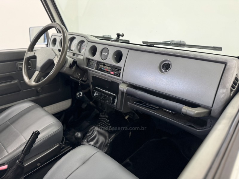 SAMURAI 1.3 JX CANVAS TOP 4X4 16V GASOLINA 2P MANUAL - 1999 - CARLOS BARBOSA