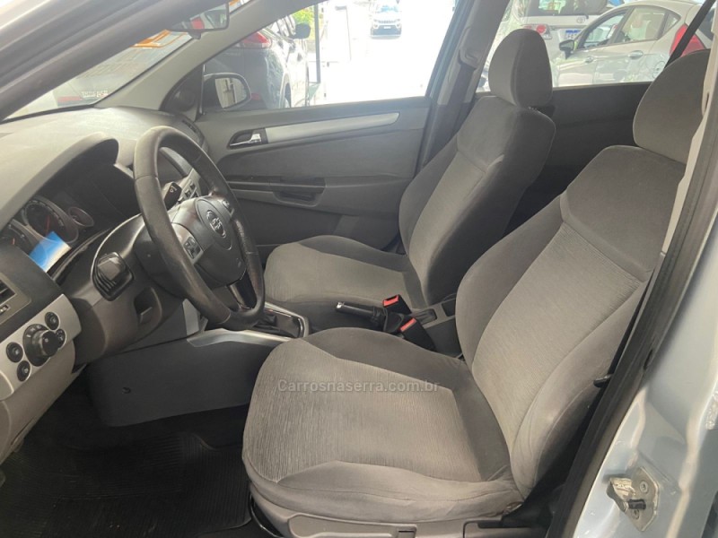 VECTRA 2.0 MPFI ELEGANCE 8V FLEX 4P MANUAL - 2010 - NOVA BASSANO