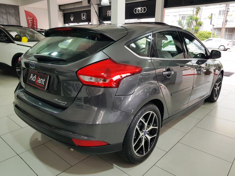 FOCUS 2.0 TITANIUM PLUS 16V FLEX 4P AUTOMÁTICO - 2017 - CAXIAS DO SUL