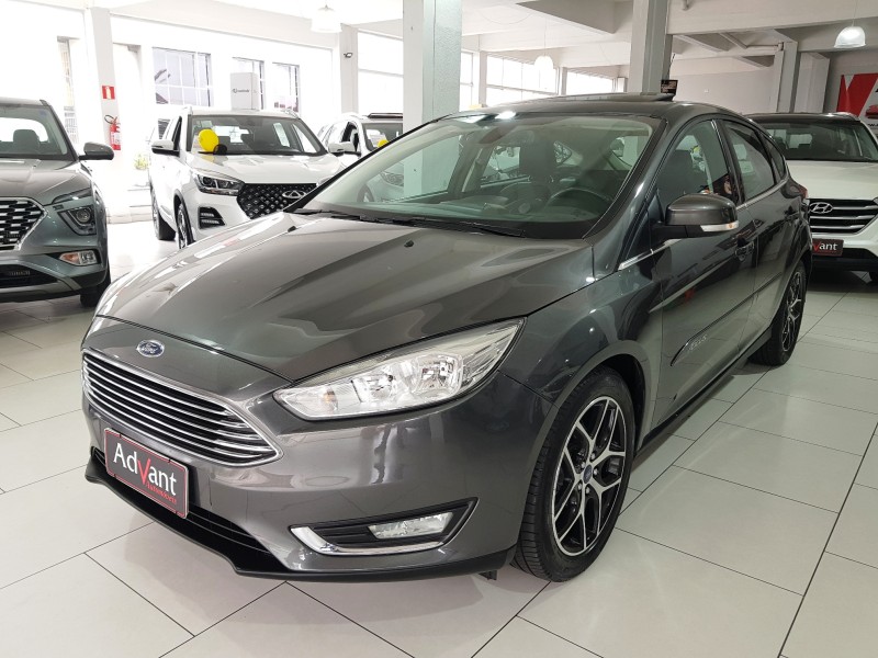 focus 2.0 titanium plus 16v flex 4p automatico 2017 caxias do sul