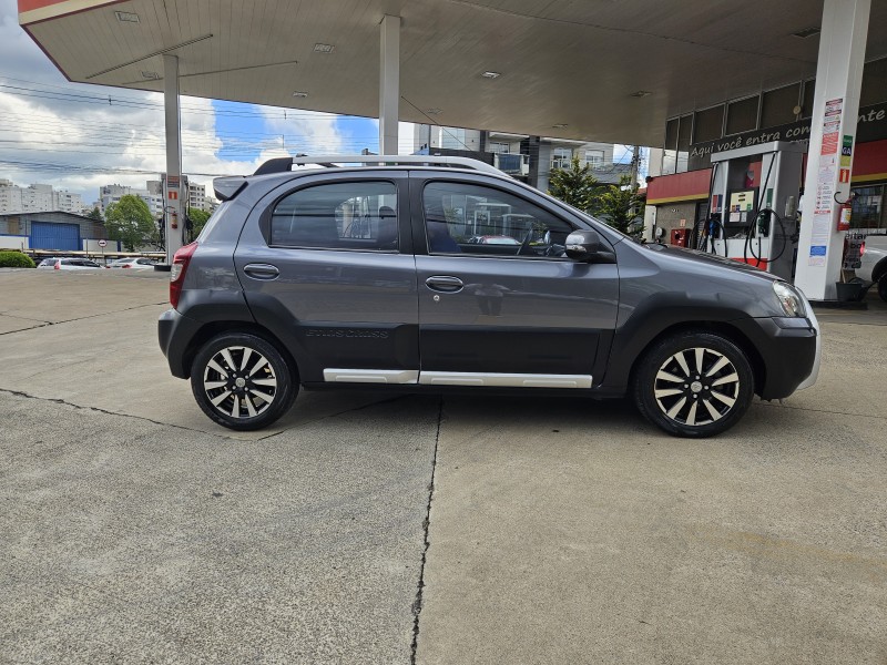 ETIOS CROSS 1.5 16V FLEX 4P MANUAL - 2016 - CAXIAS DO SUL