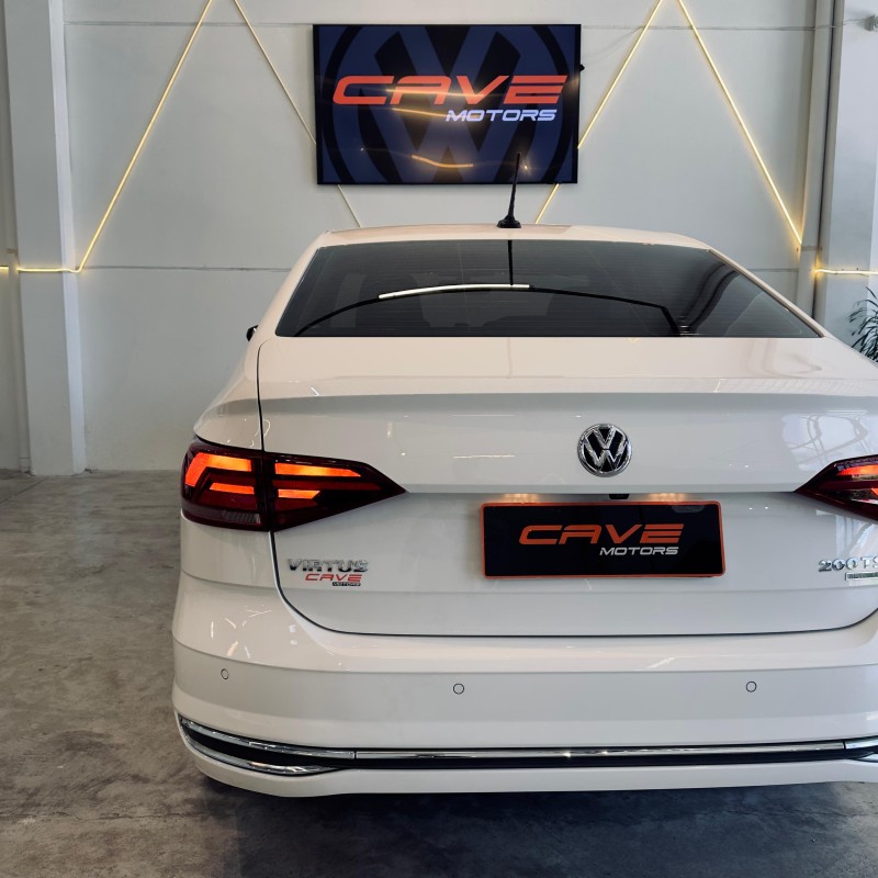 VIRTUS 1.0 200 TSI HIGHLINE AUTOMÁTICO - 2018 - CAXIAS DO SUL