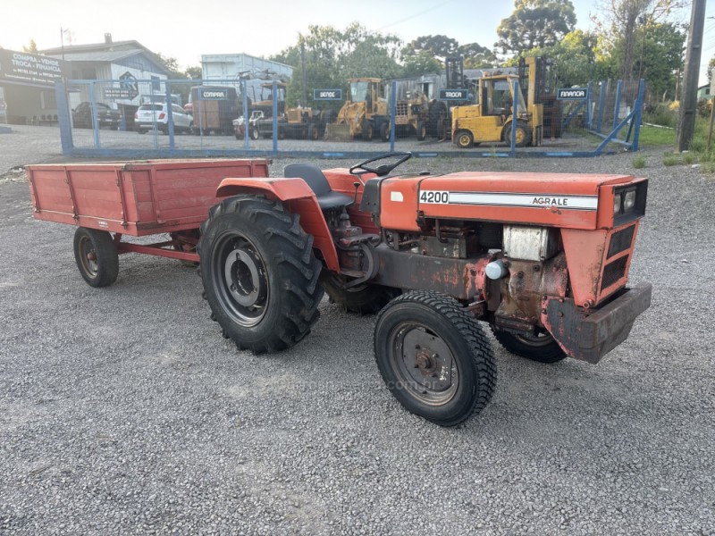trator 4200  1980 canela