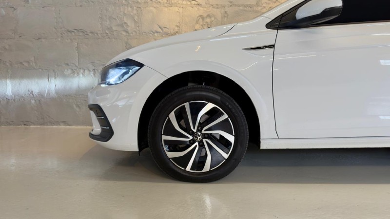 POLO 1.0	200 TSI HIGHLINE AUTOMÁTICO  - 2023 - CAXIAS DO SUL