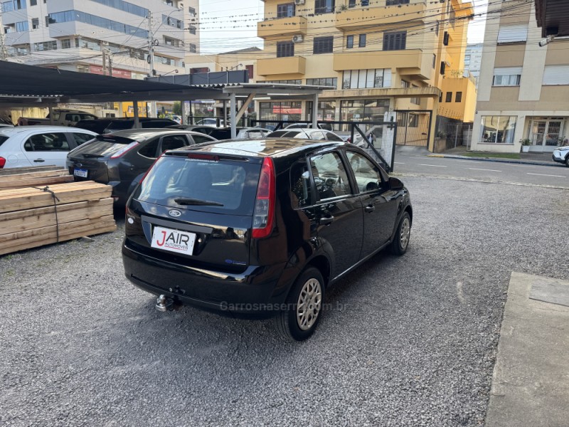 FIESTA 1.6 ROCAM HATCH 8V FLEX 4P MANUAL - 2012 - GARIBALDI