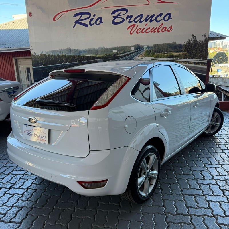 FOCUS 1.6 8V FLEX 4P MANUAL - 2013 - CAXIAS DO SUL