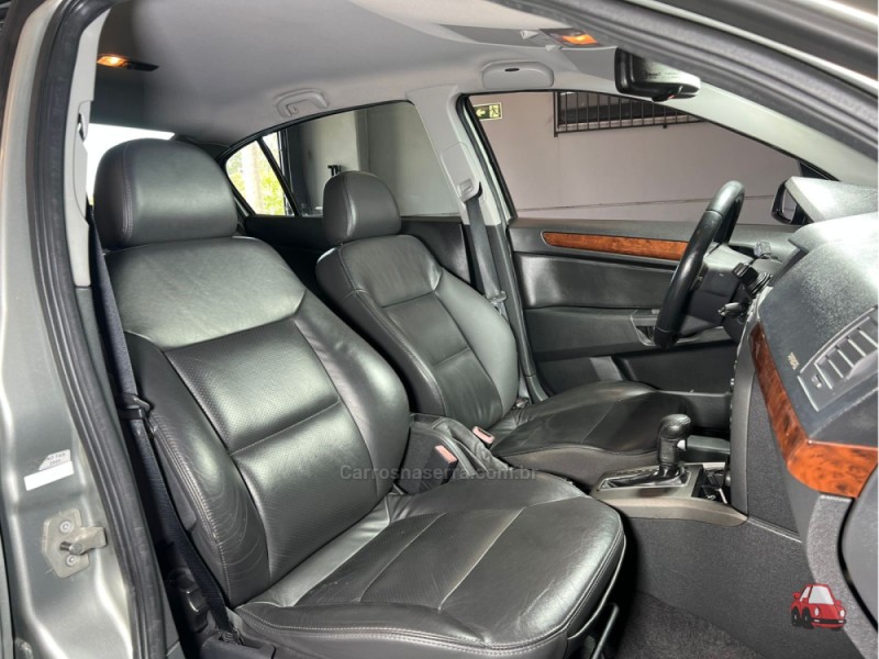 VECTRA 2.4 MPFI ELITE 16V FLEX 4P AUTOMÁTICO - 2006 - CAXIAS DO SUL