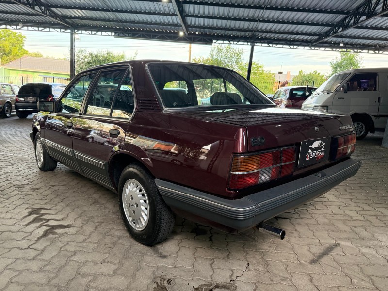 MONZA 2.0 MPFI CLASSIC SE 8V GASOLINA 4P MANUAL - 1989 - CAXIAS DO SUL