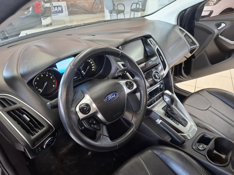 FOCUS 2.0 TITANIUM PLUS 16V FLEX 4P AUTOMÁTICO - 2015 - FARROUPILHA
