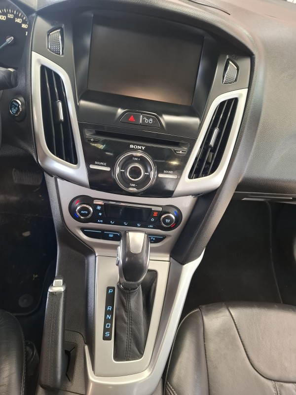 FOCUS 2.0 TITANIUM PLUS 16V FLEX 4P AUTOMÁTICO - 2015 - FARROUPILHA