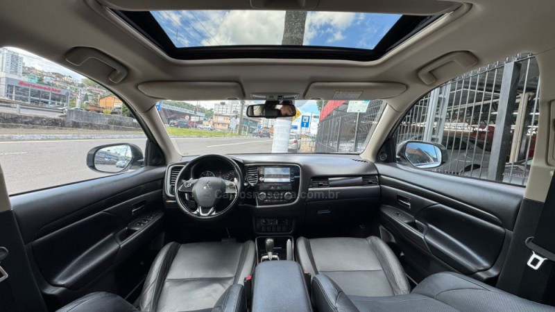 OUTLANDER 2.0 COMFORT 16V GASOLINA 4P AUTOMÁTICO - 2018 - CAXIAS DO SUL