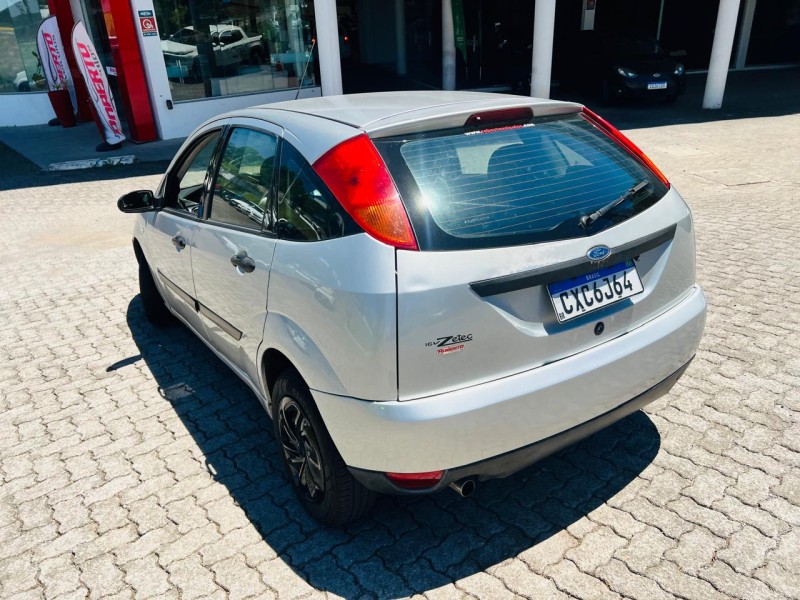 FOCUS 2.0 GHIA 16V GASOLINA 4P MANUAL - 2003 - BENTO GONçALVES