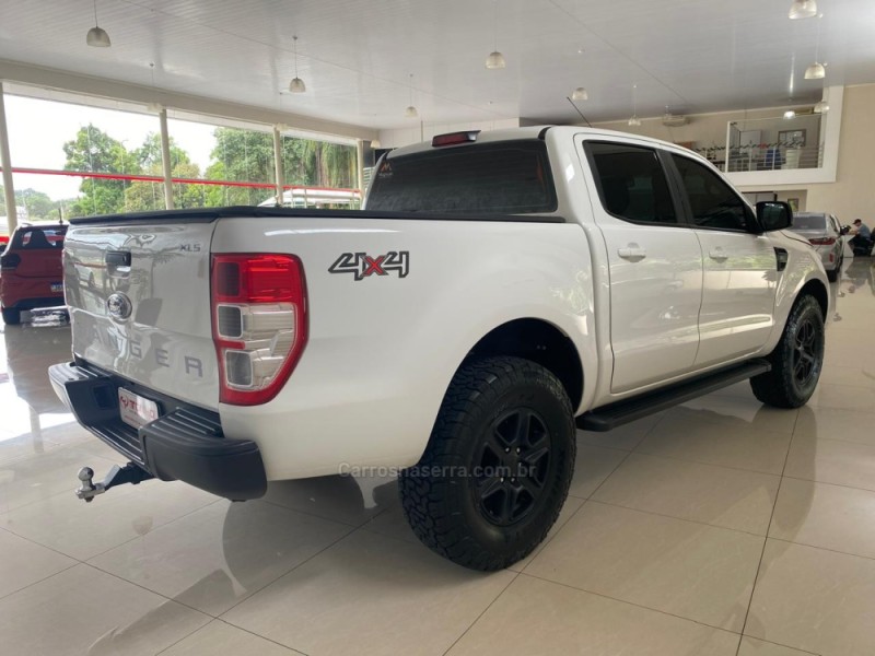 RANGER 2.2 XLS 4X4 CD 16V DIESEL 4P MANUAL - 2017 - LAJEADO