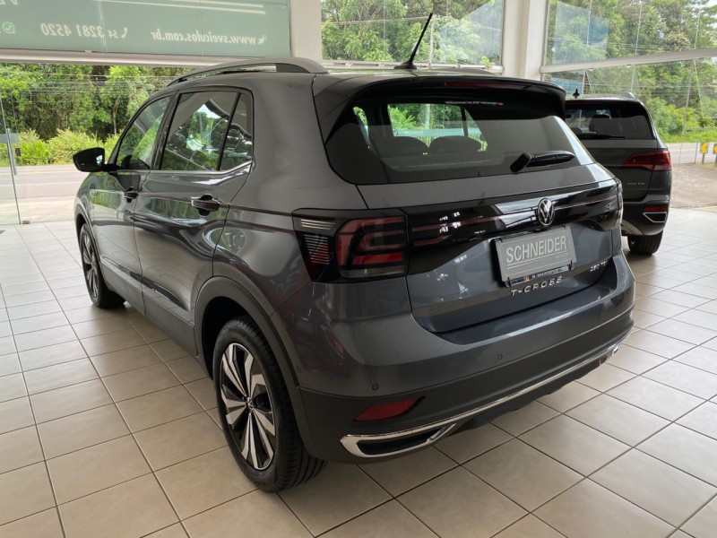 T-CROSS 1.4 HIGHLINE TSI 16V FLEX 4P AUTOMÁTICO - 2024 - NOVA PETRóPOLIS
