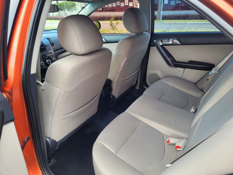 CERATO 1.6 EX2 SEDAN 16V GASOLINA 4P MANUAL - 2011 - CARLOS BARBOSA