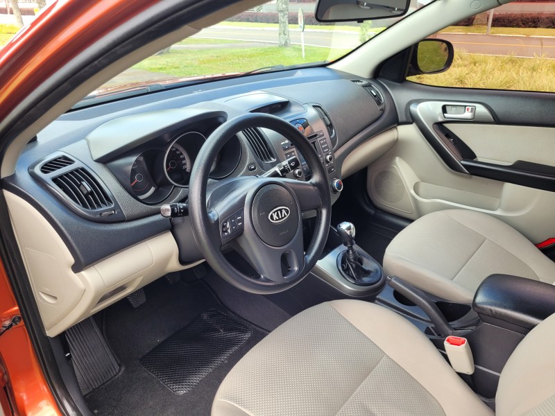 CERATO 1.6 EX2 SEDAN 16V GASOLINA 4P MANUAL - 2011 - CARLOS BARBOSA