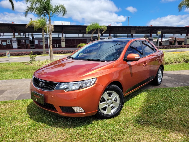 CERATO 1.6 EX2 SEDAN 16V GASOLINA 4P MANUAL - 2011 - CARLOS BARBOSA