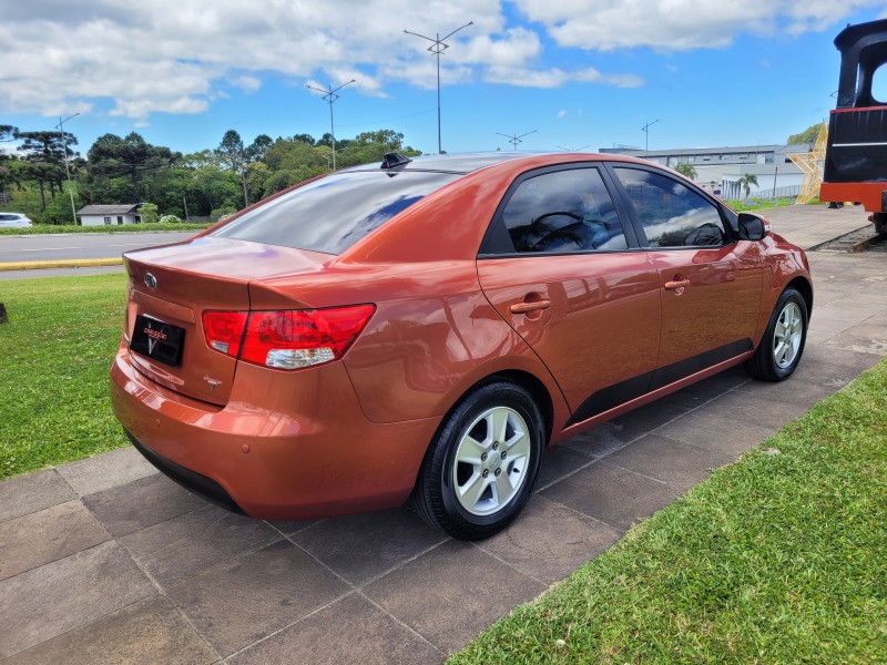 CERATO 1.6 EX2 SEDAN 16V GASOLINA 4P MANUAL - 2011 - CARLOS BARBOSA