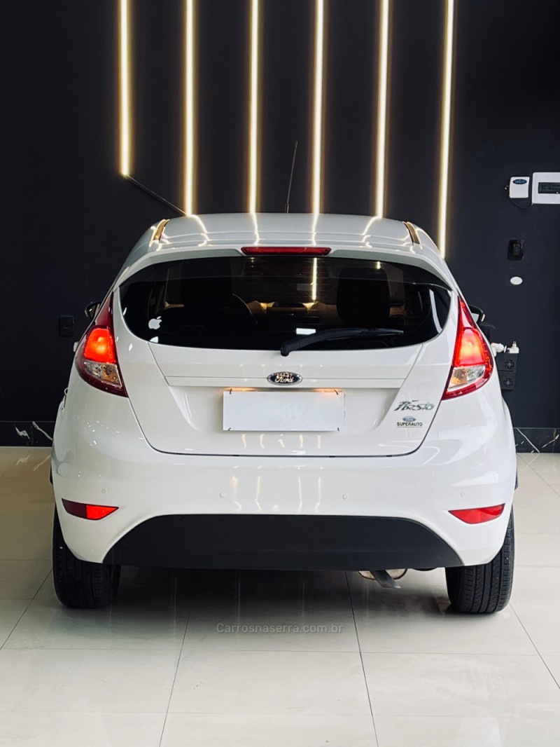FIESTA 1.6 SE HATCH 16V FLEX 4P MANUAL - 2017 - SAPUCAIA DO SUL