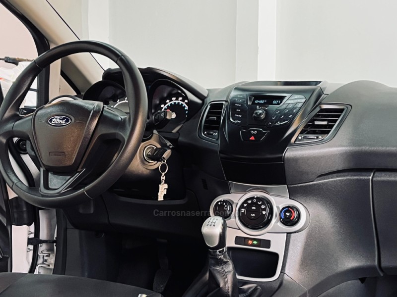 FIESTA 1.6 SE HATCH 16V FLEX 4P MANUAL - 2017 - SAPUCAIA DO SUL