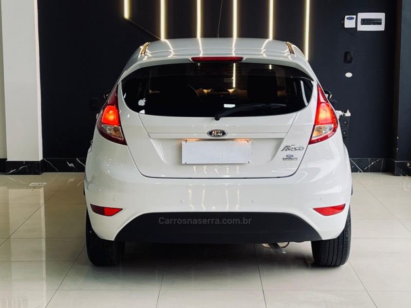 FIESTA 1.6 SE HATCH 16V FLEX 4P MANUAL - 2017 - SAPUCAIA DO SUL