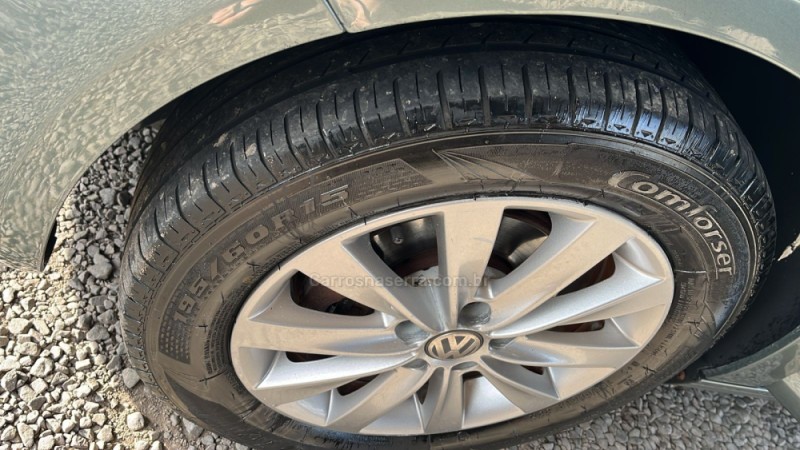 FOX 1.6 MI 8V FLEX 4P MANUAL - 2012 - VERANóPOLIS