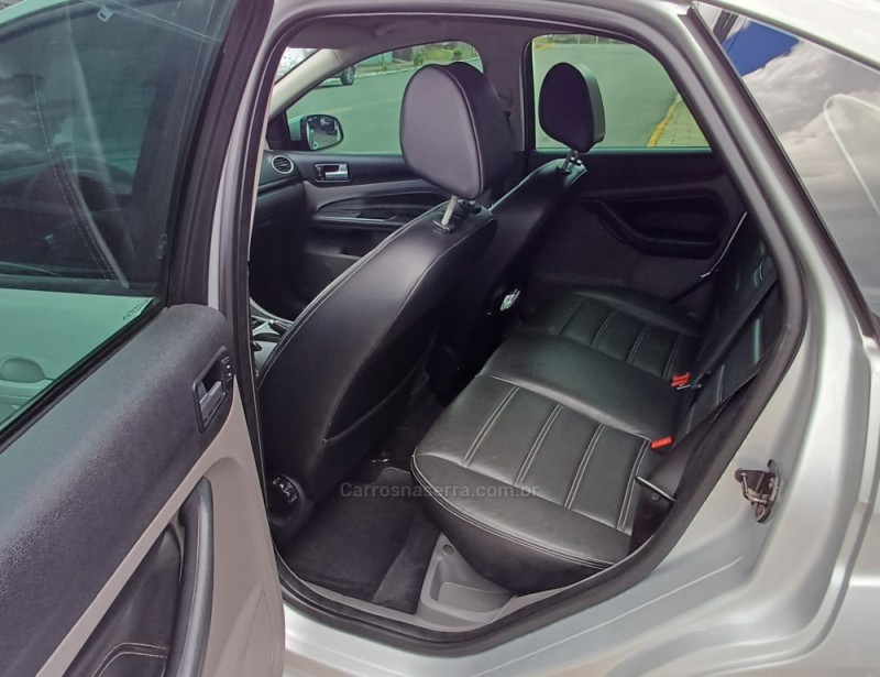 FOCUS 2.0 GLX SEDAN 16V FLEX 4P MANUAL - 2013 - FARROUPILHA