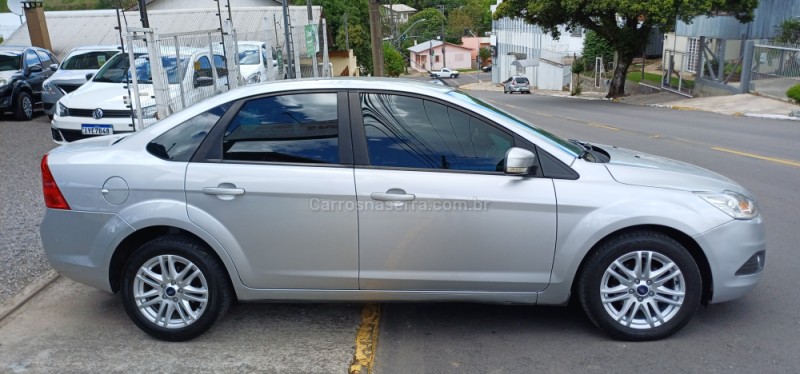 FOCUS 2.0 GLX SEDAN 16V FLEX 4P MANUAL - 2013 - FARROUPILHA