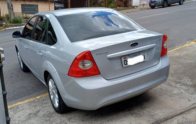 FOCUS 2.0 GLX SEDAN 16V FLEX 4P MANUAL - 2013 - FARROUPILHA