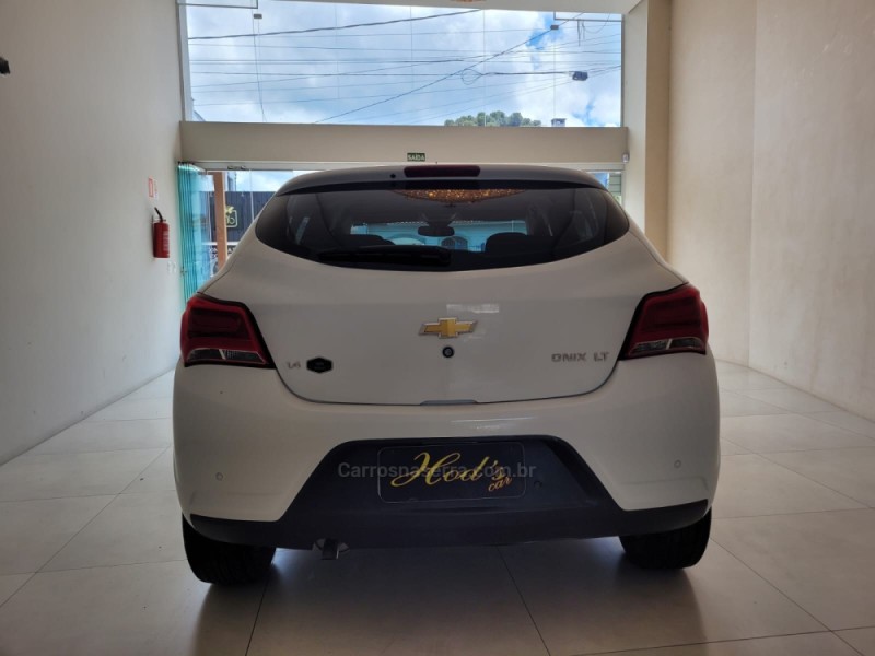 ONIX 1.4 MPFI LT 8V FLEX 4P MANUAL - 2018 - CANELA