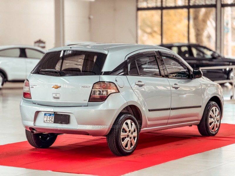 AGILE 1.4 MPFI LT 8V FLEX 4P MANUAL - 2011 - NOVA PRATA